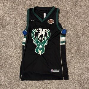 Giannis Antetokounpo Jersey